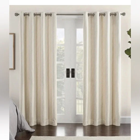 Eclipse Ambiance Geo Draft Stopper Energy Saving 100% Blackout Single Panel