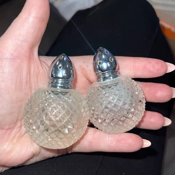 Kristallglas Handgeschliffen Cut Glass Salt and Pepper Shakers West Germany