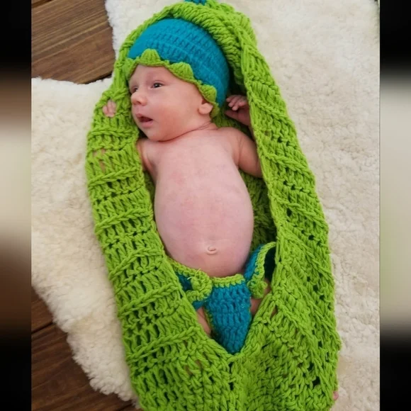 Newborn peas in a pod Newborn photo costume 3 pieces