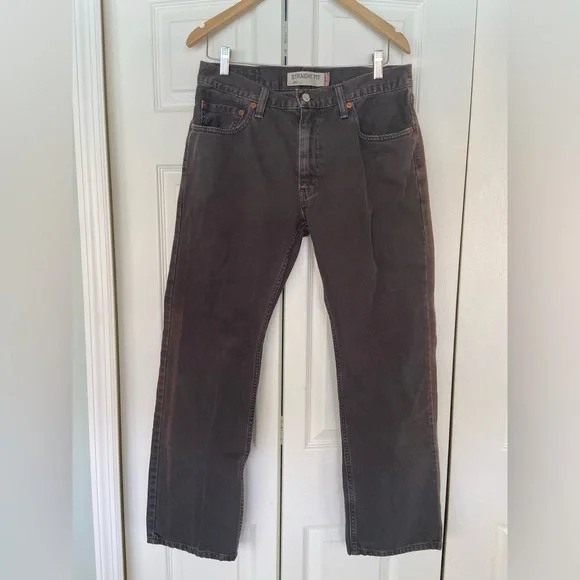 Levi's 505 Straight Fit Men's Jeans in Washed Black