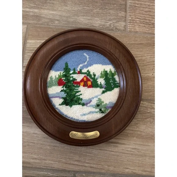 Vintage Circular Needle Craft Art Picture‎ Wall Decor Christmas Scene 1988