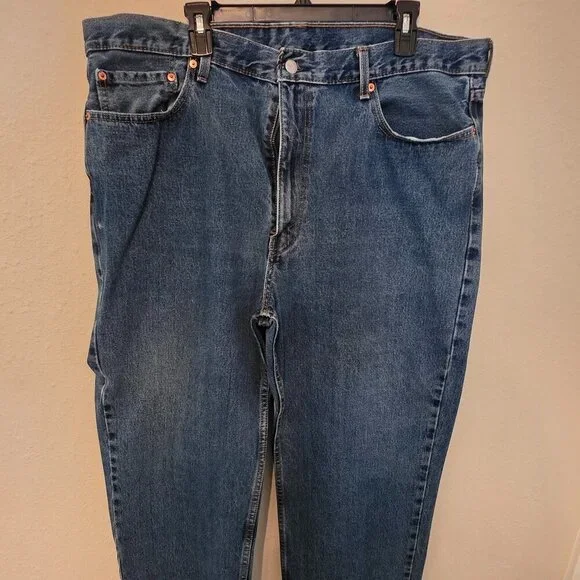 Men's Levi's 500 Relaxed Fit Straight leg denim jeans, size 42