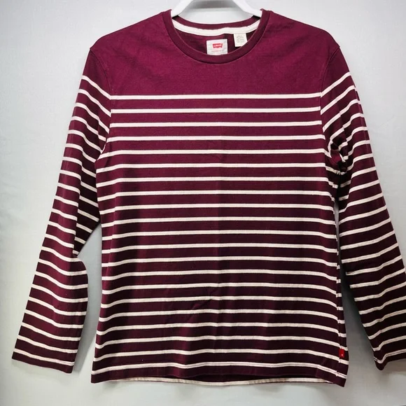 Levi's Maroon Crew‎ Neck Shirt