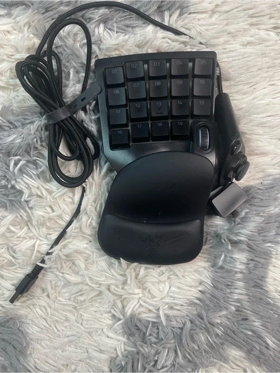 Razer Tartarus V2 (RZ07-02270100) Chroma Gaming Keypad