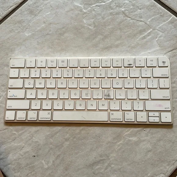 Apple Wireless Magic Keyboard