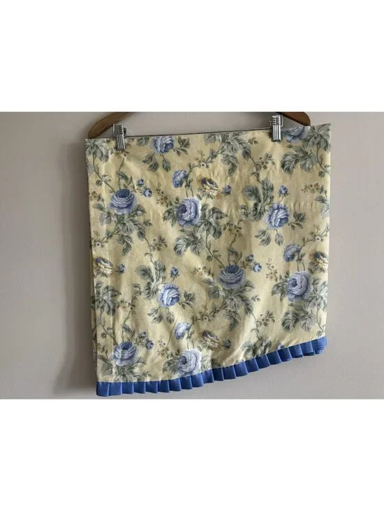 Waverly 1 Window Valance Yellow Floral Blue Roses Scalloped 20