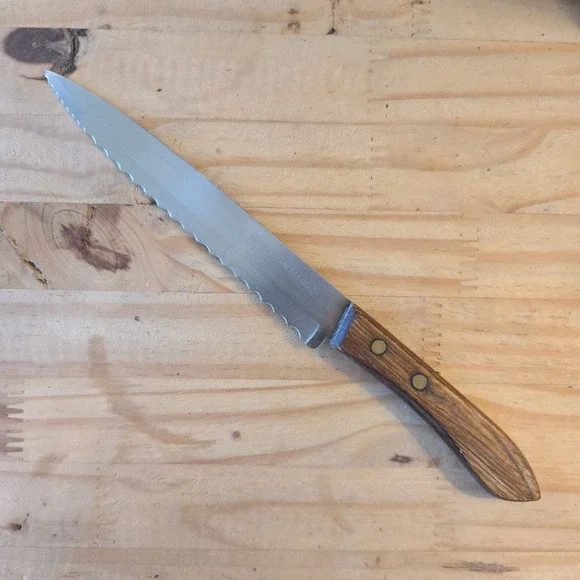 VTG Ekco Serrated Kitchen Knife 9.5