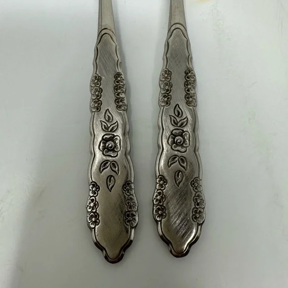 Oneida FIRST ROSE JILLIAN Stainless Flatware Silverware 7 Salad Forks
