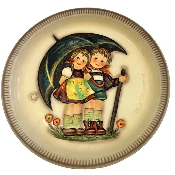 Hummel Goebel 1975 Anniversary Plate Stormy Weather Handpaint w/wall attachement
