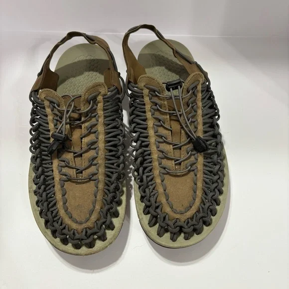 Men's Tan and Gray Sandals