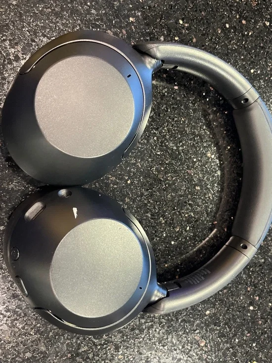 Sony wireless headphones YY2951