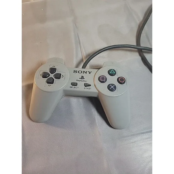 Sony SCPH-1080 Wired Controller - Gray