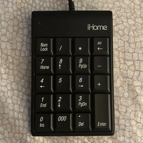 iHome Numeric Keypad (IH-A600KB) wired