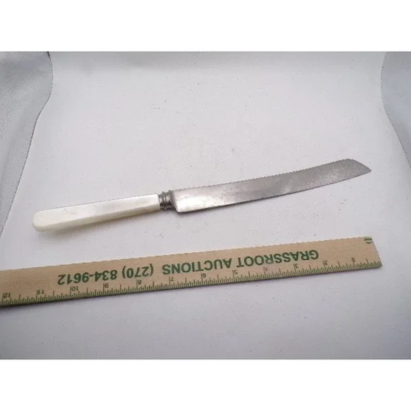 Revere Silver Sheffield England Mother of Pearl Handle Serrated Bread Knife 11.5