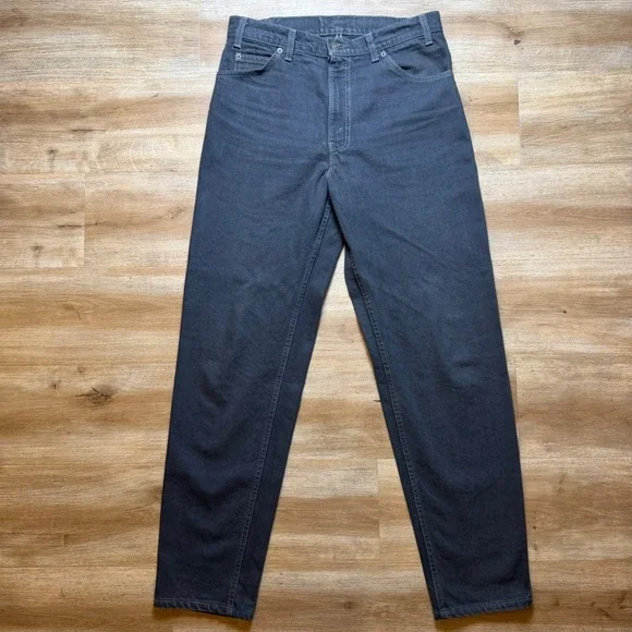 Vintage Levi's 550 Jeans Men 32x33 Gray Relaxed Fit Made in USA Denim Skater 90s