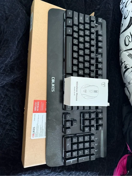 Black Wireless Keyboard and Mouse Combo
