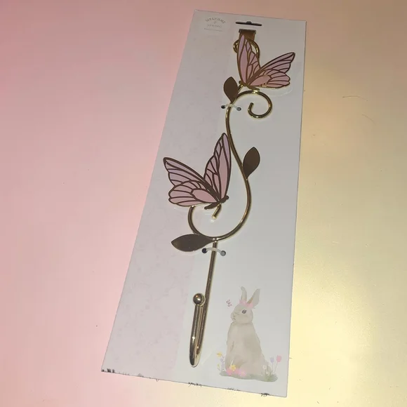Butterfly Wreath Hanger in Gold and Pink