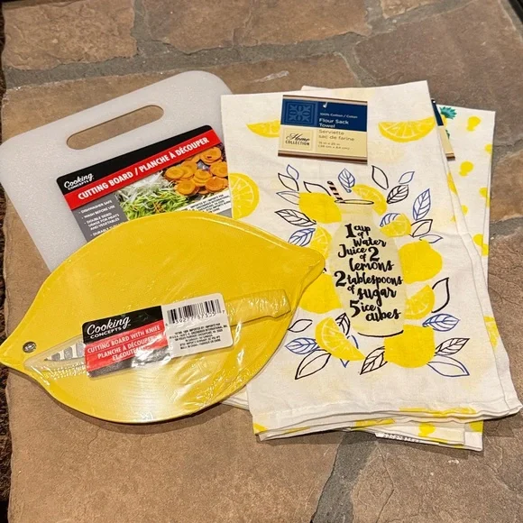 NWT Lemon Cutting Board with Knife, and Two Lemon Towel Bundle