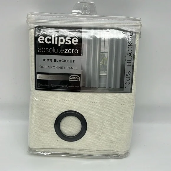 Eclipse absolute zero 100% Blackout Panel Grommet Martina Ivory‎ 40” x 84”
