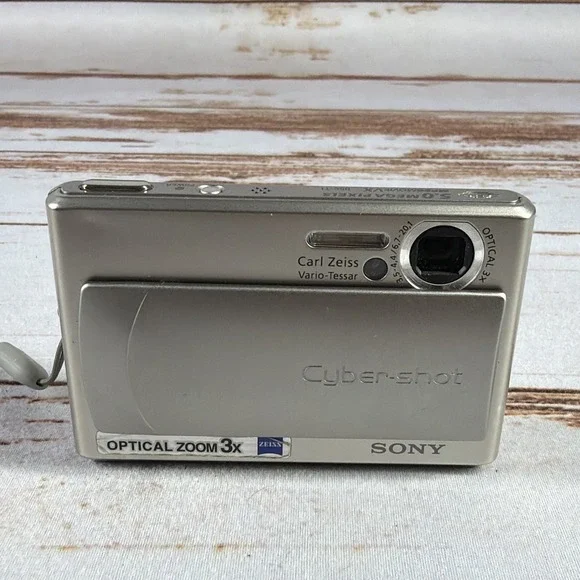 Sony Cyber-shot DSC-T1 5MP Silver Digital Camera For Parts Repair No Charger