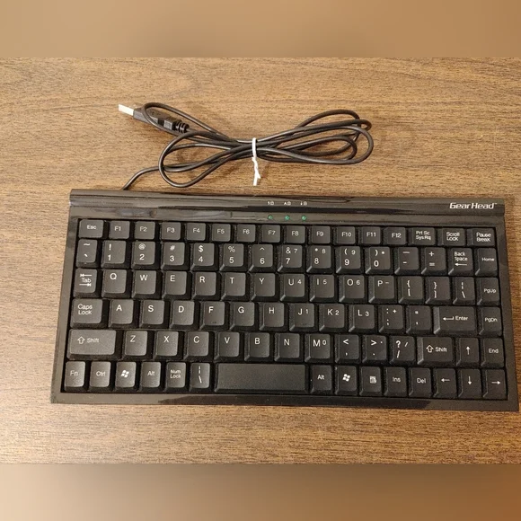 Gear Head KB1500U Wired Mini-Keyboard