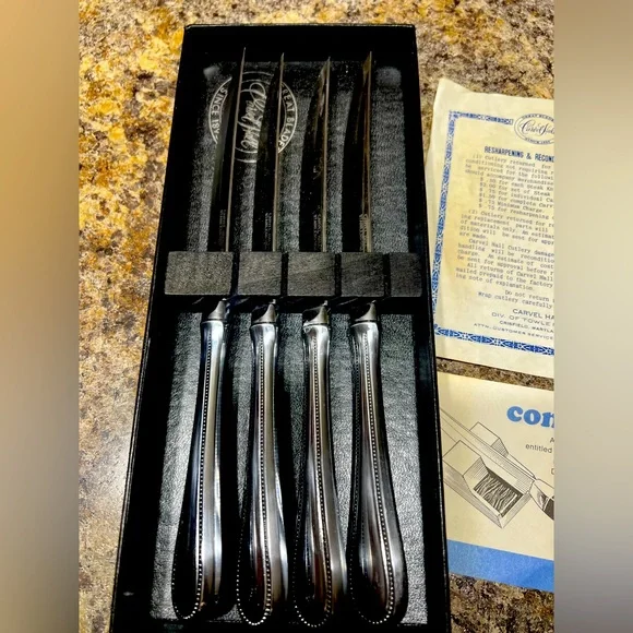 Carvel Hall Stainless Steel dinner steak Knives 4 Piece Set, silver