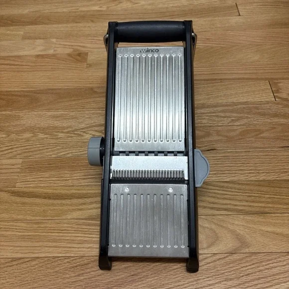Winco MDL4P 14 3/4 in x 5 1/2 in Mandoline MISSING SLIDE SLICER BLACK EUC‎