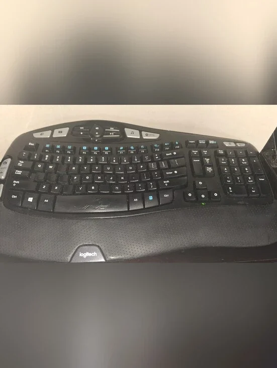 Logitech K350 Wireless Comfort Wave Keyboard Y-R0053 - No USB Receiver - Powers