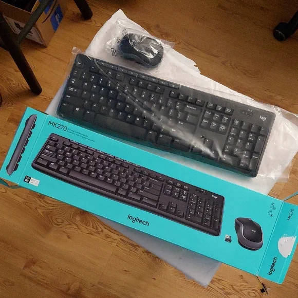Logitech MK270 Wireless Keyboard and Mouse Combo - Black