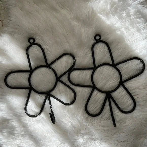 Set of 2 Vintage Wrought Iron Floral Flower Shape Hooks Hangers