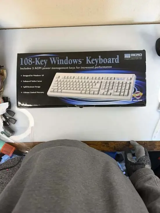 Micro Innovations KB400i 108-Key Windows Keyboard PS/2 Vintage New