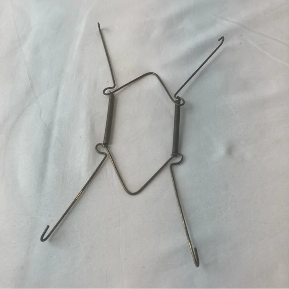 Decorative Plate Hanger 7