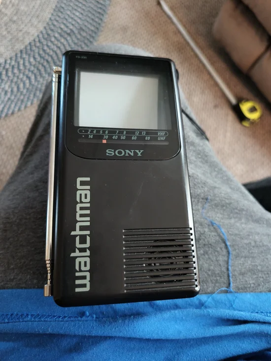 Sony Watchman Portable TV - Black 1993 2 Inch Screen