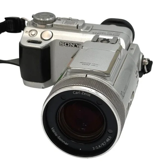 Sony Cyber-shot DSC-F717 5.0MP Digital Camera Carl Zeiss Vario-Sonnar Silver