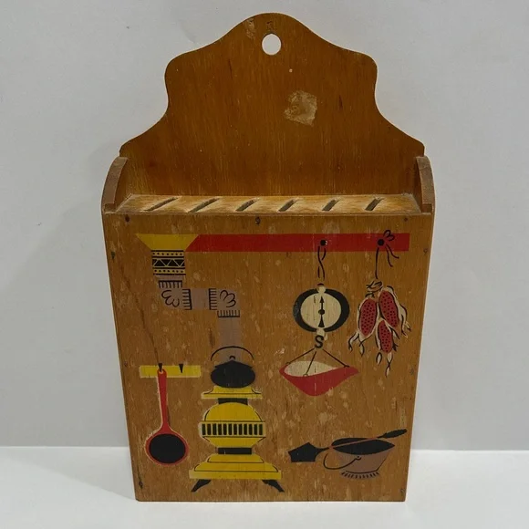 Vintage 1962 Wooden Knife Holder w/Retro Kitchen Motif – Mid-Century Wall Mount