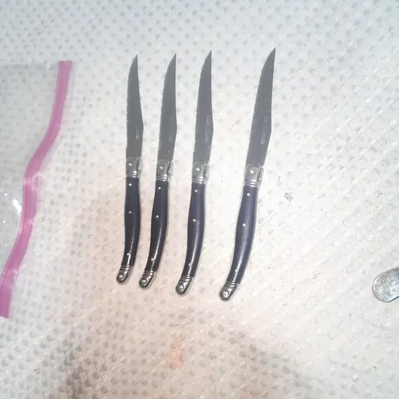 FARBERWARE SET OF 4 STEAK KNIVES