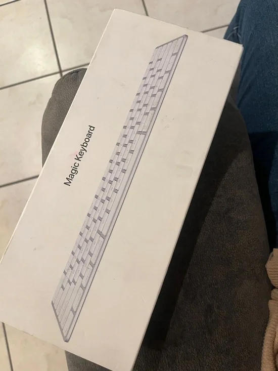 Apple Magic Keyboard in White