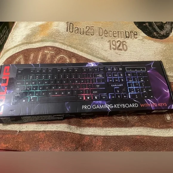 Vivitar LVLup LU734 Pro Gaming Wired Keyboard w/Multi Color LED Keys NEW