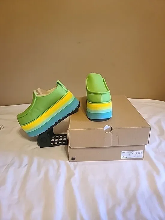 UGG URSEEN PLATFORM GREEN MULTI LEATHER WOOL ALL GENDER SANDALS M7/W8 NEW