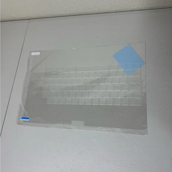 NWOT Clear Keyboard Cover with Blue Cloth for MacBook Air M4 15 Inch