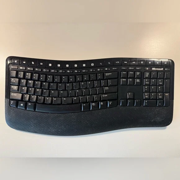 Microsoft Wireless Comfort Keyboard 5000 Ergonomic 1394.No Dongle .Tested.