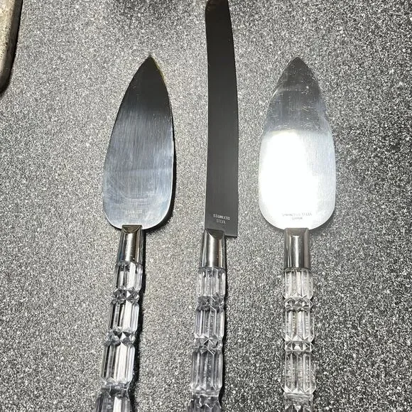 Wedding/ Holiday Cake Cutter 3pc Set~ Stainless Steel ~Clear/ Beveled Handles