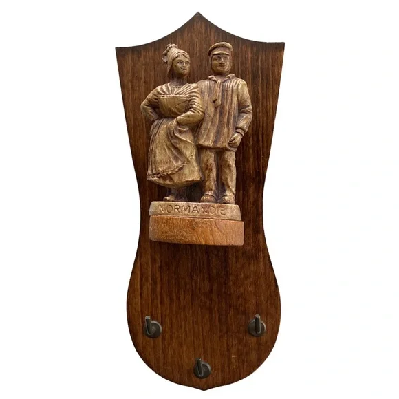 Vintage French Wooden Key Wall Hanger 3 Hooks Wall Décor Normandie Resin Statue