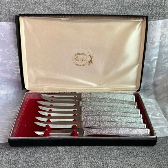 Carvel Hall Stainless Steak knives