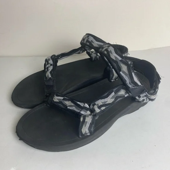 Men’s Teva Hurricane XLT 2 Black White Gray Sports Sandal SZ 6