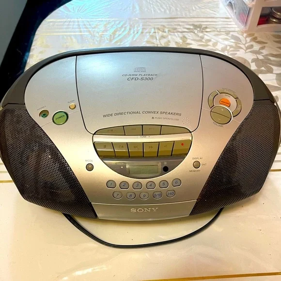 Sony CFD-S300 AM FM Radio CD Player Cassette Recorder Boombox Working Condition