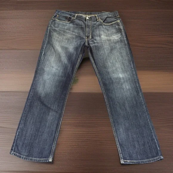 Levi's Men's 514 38 x 32 Original Straight Fit Jeans Medium Wash Blue Denim
