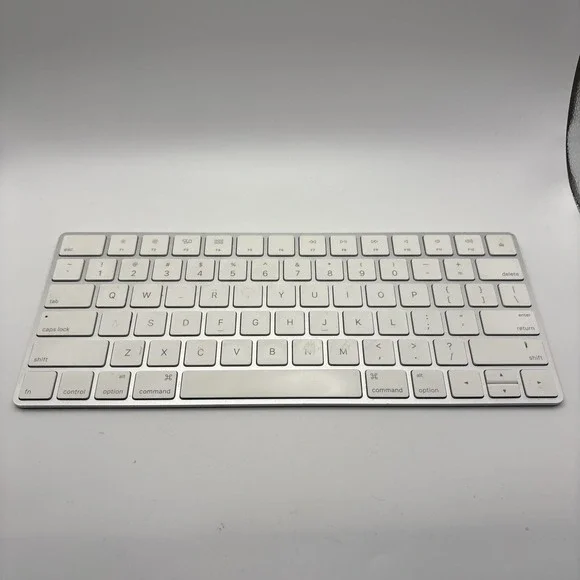 Apple Magic Keyboard A1644 Wireless Bluetooth & Rechargeable