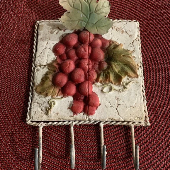 Keys Hooks Wall Hanging Grapes