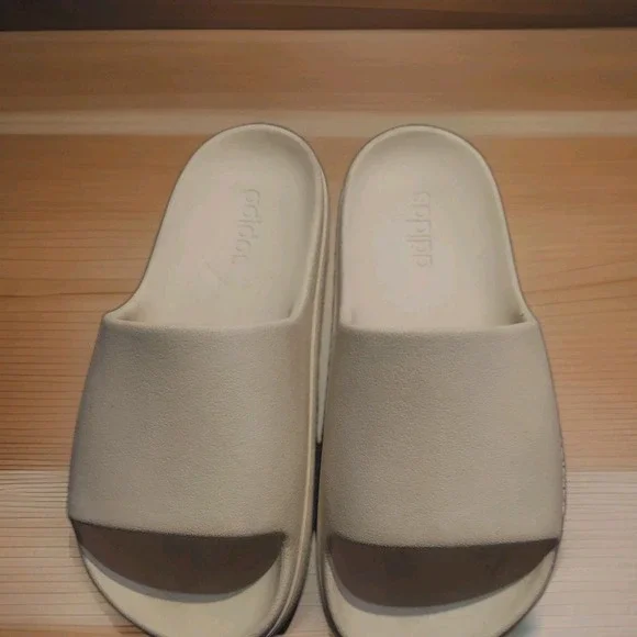 Adidas Adilette Lumia White Mens 8 Womens 9 Slip On Slides Sandals JP9578 Summer
